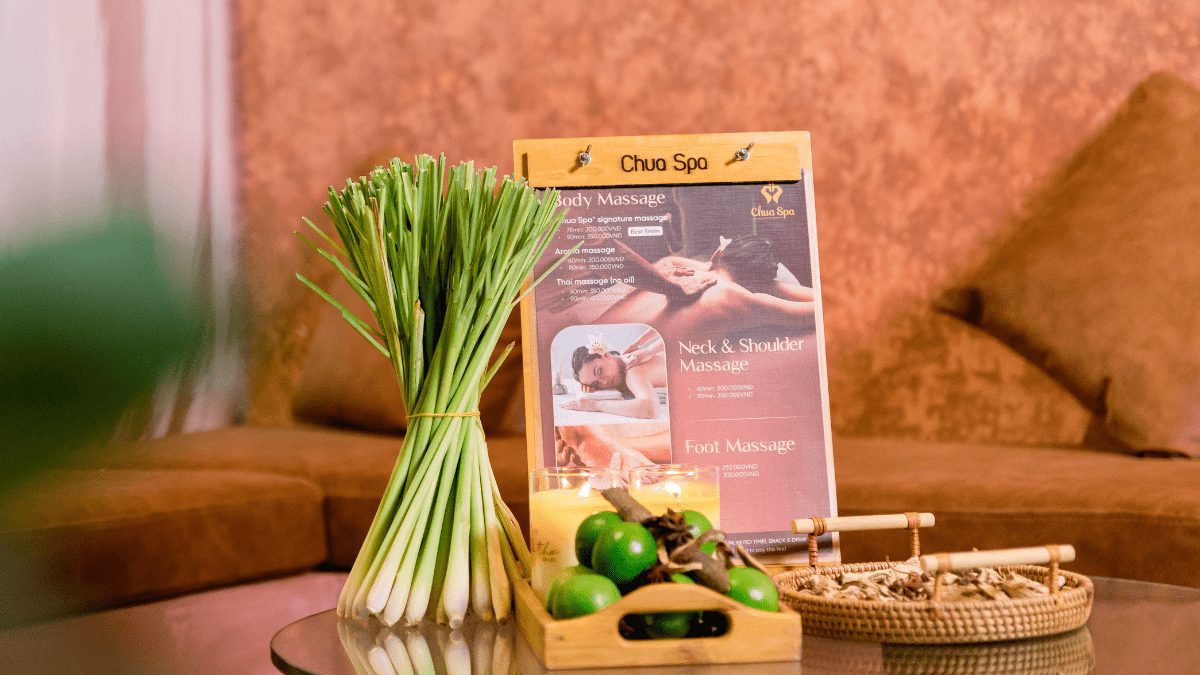 Neck and shoulder massage at Chua Spa - The ultimate relaxation experience in Da Nang
