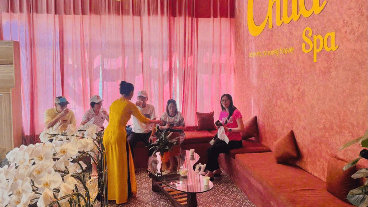 Tận hưởng phút giây thư thái tại spa được khách du lịch yêu thích nhất Đà Nẵng.